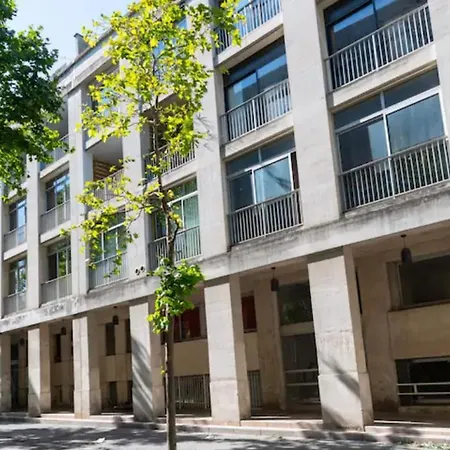 GRAND APPARTEMENT LUMINEUX POUR 2 à 4 PERSONNES A AVIGNON INTRA-MUROS WiFI GRATUIT Extérieur photo