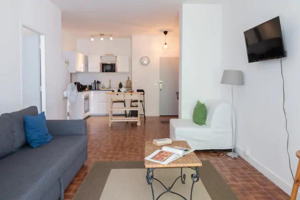 Grand Lumineux Pour 2 à 4 Personnes A Intra-muros Wifi Gratuit Apartment Avignon