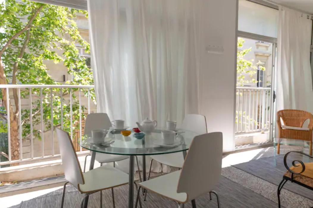 Appartement Grand Lumineux Pour 2 à 4 Personnes A Intra-muros Wifi Gratuit